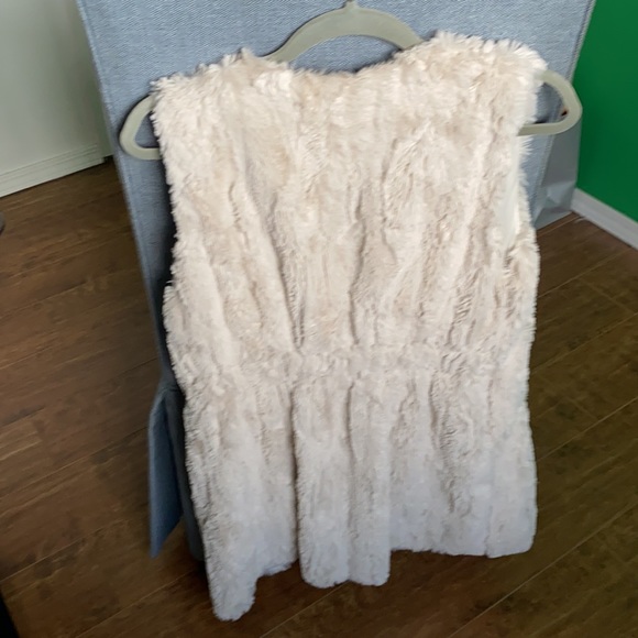 VICI Furry Vest in Cream - Picture 4 of 8